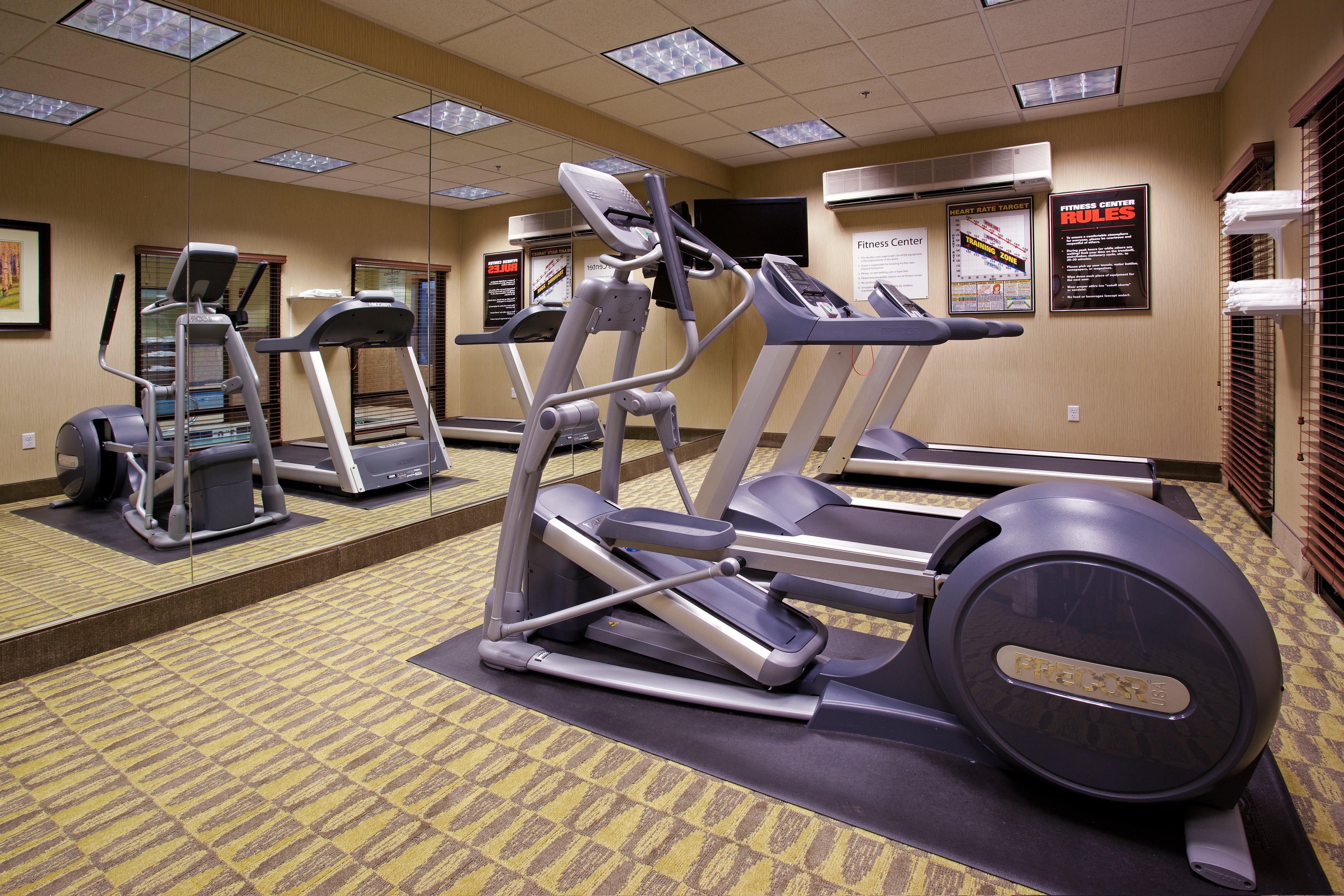 Holiday Inn Express & Suites Logan By Ihg Exteriér fotografie